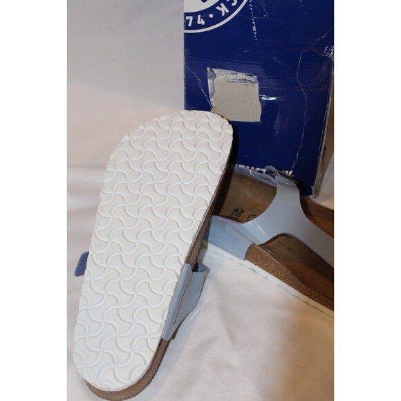 NIB BIRKENSTOCK GIZEH PATENT LEATHER SANDALS NARROW FIT EU 42 US 11 - Picture 5 of 5